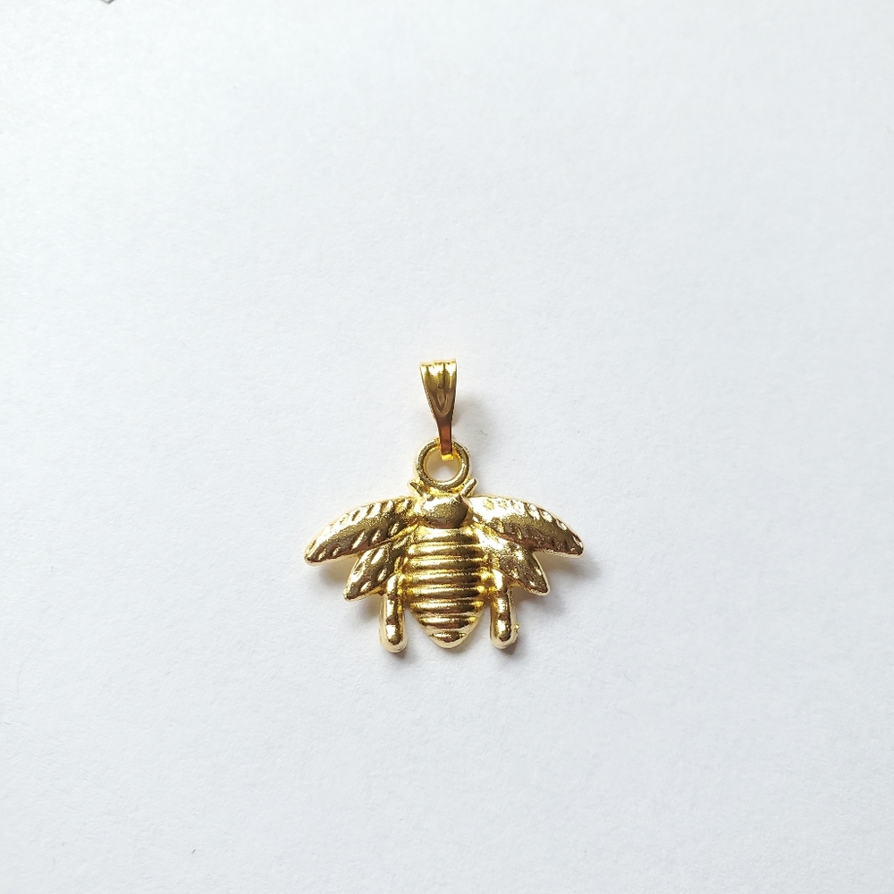 New Gold Bee Charm / Pendant - Picture 3 of 13